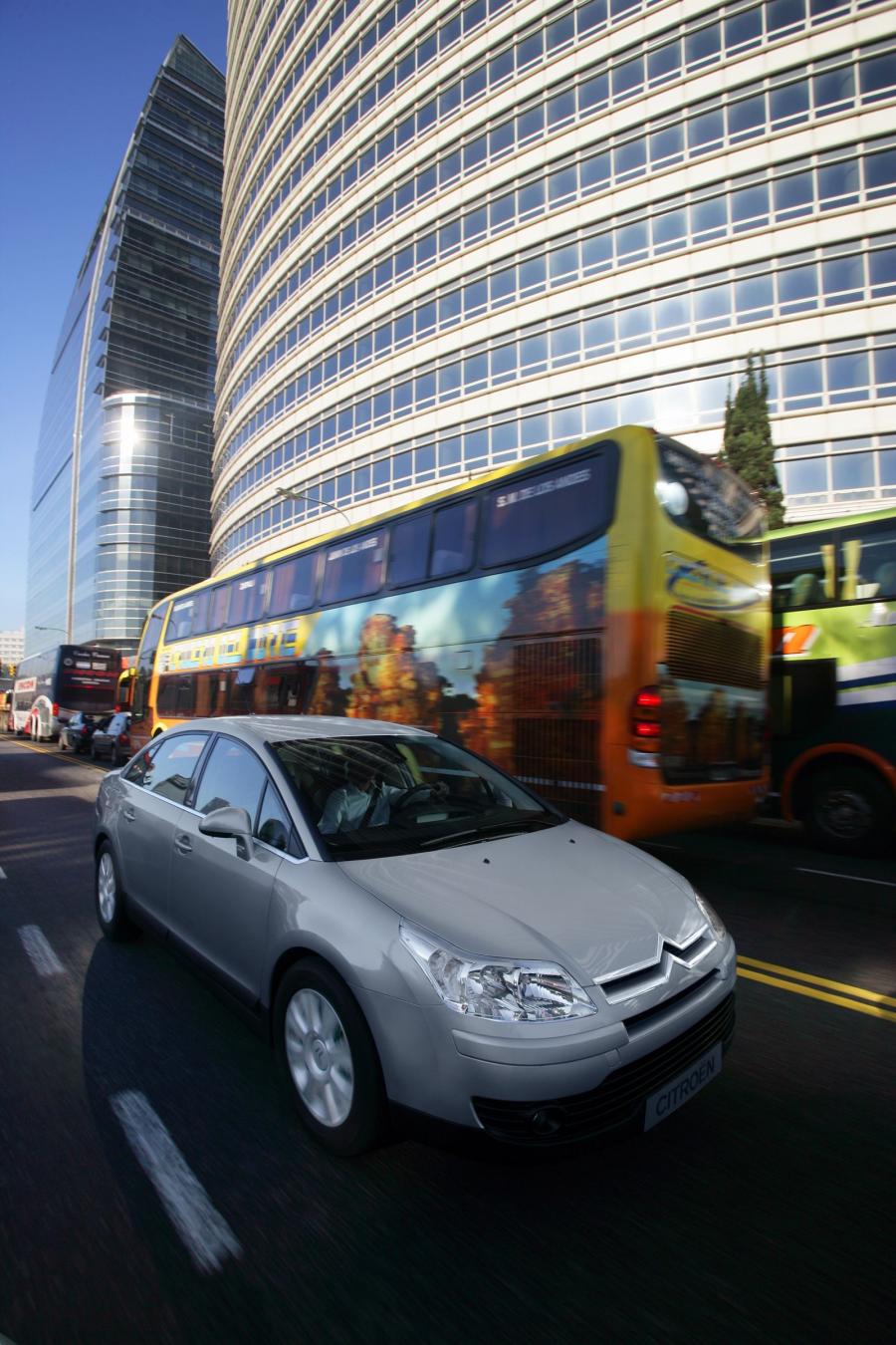  Citroen C4 Sedan 2008 года  (фото 40 из 75)